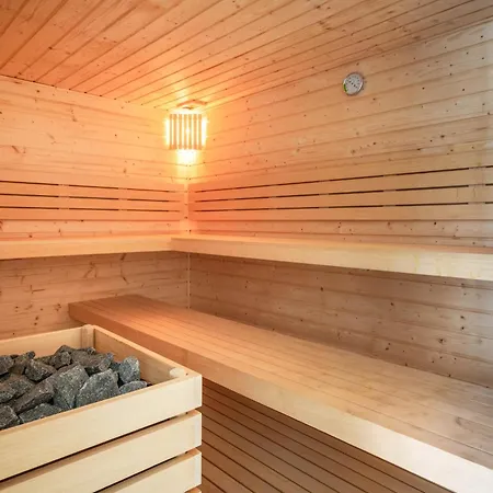 Heights - Old Town & Sea Views *